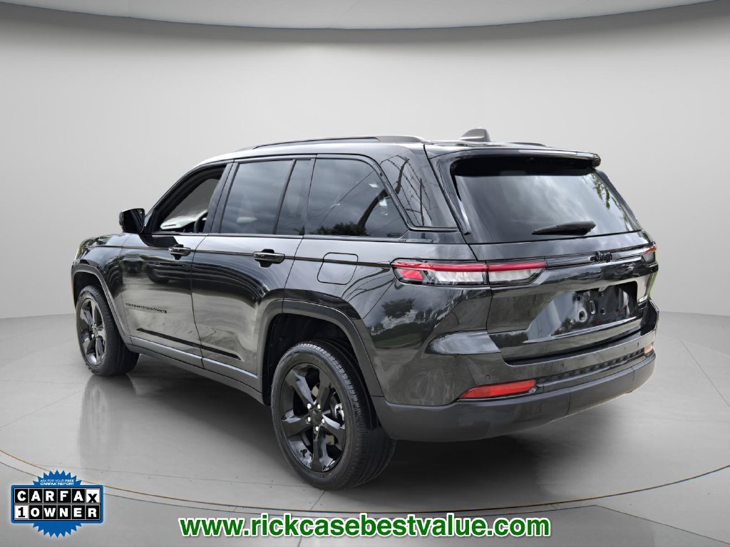 Used 2024 Jeep Grand Cherokee Limited w/ Black Appearance Package RWD image 8