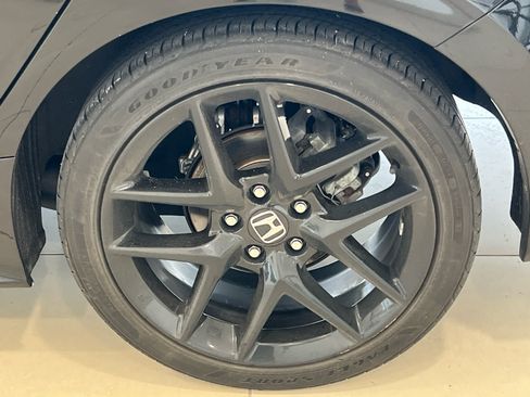 Used 2023 Honda Civic Sport image 3