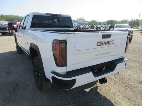 New 2026 GMC Sierra 3500 AT4 w/ AT4 Premium Plus Package AWD/4WD image 9