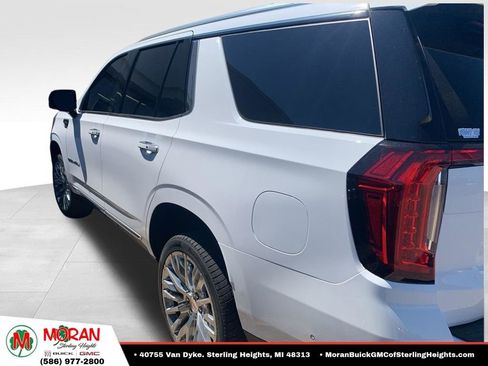 Used 2023 GMC Yukon Denali w/ Advanced Technology Package AWD/4WD image 7