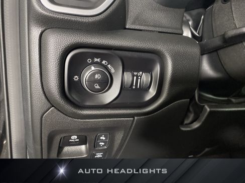 Used 2025 RAM 1500 Big Horn AWD/4WD image 25