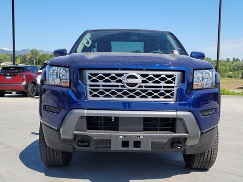 Used 2022 Nissan Frontier SV w/ Technology Package AWD/4WD image 5