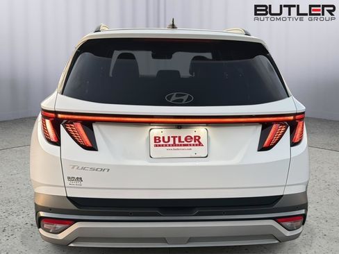 Used 2025 Hyundai Tucson Limited FWD image 5