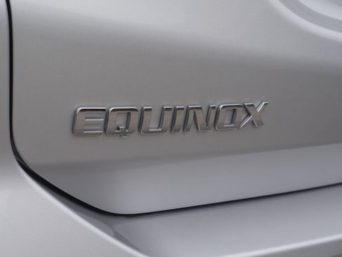 Used 2021 Chevrolet Equinox LS w/ LS Convenience Package AWD/4WD image 18