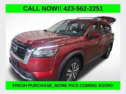 Used 2024 Nissan Pathfinder SL