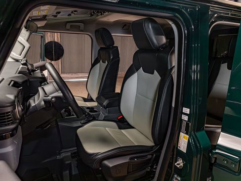 Used 2025 INEOS Grenadier Fieldmaster Edition image 22