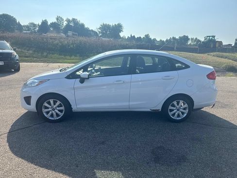 Used 2012 Ford Fiesta SE FWD image 4