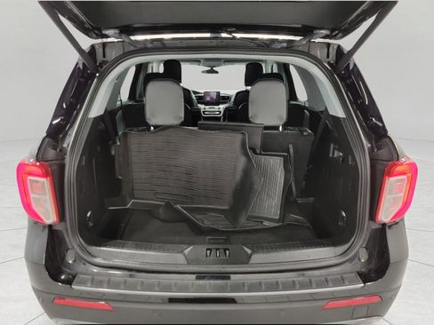 Used 2023 Ford Explorer XLT w/ Equipment Group 202A image 13