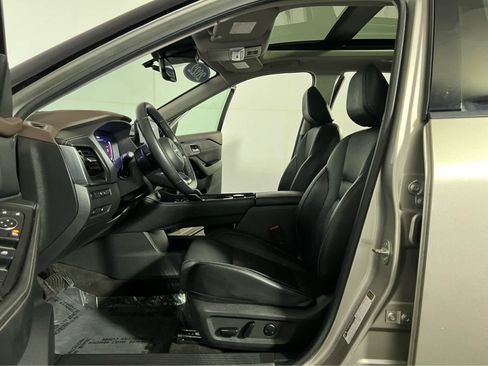 Certified 2022 Nissan Rogue Platinum w/ Head-Up Display Package AWD/4WD image 21