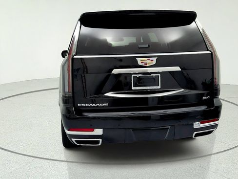 Certified 2026 Cadillac Escalade ESV Platinum Luxury w/ LPO, Floor Liner Package AWD/4WD image 4