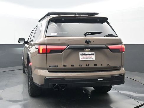 Used 2025 Toyota Sequoia TRD Pro AWD/4WD image 19