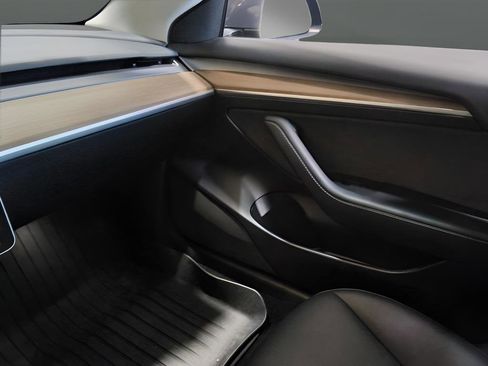 Used 2023 Tesla Model 3 Performance image 23