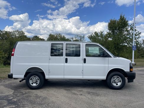 New 2025 Chevrolet Express 2500 w/ Driver Convenience Package image 2
