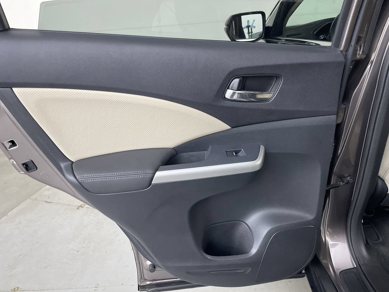 Used 2016 Honda CR-V Touring image 23