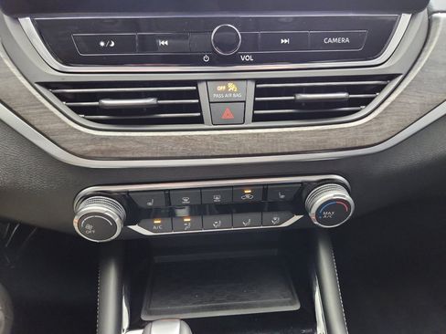 Used 2024 Nissan Altima 2.5 SV w/ SV Premium Package image 23