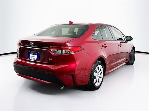 Used 2022 Toyota Corolla LE image 7