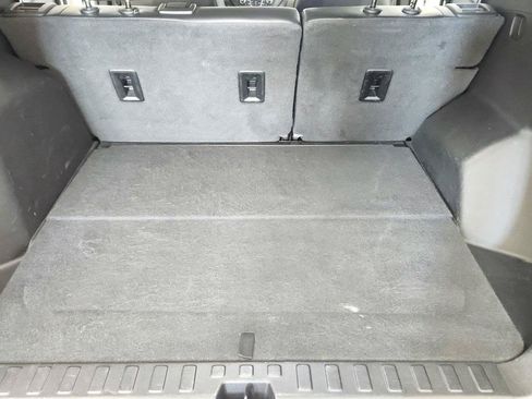 Used 2019 Chevrolet Equinox Premier AWD/4WD image 12