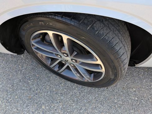 Used 2019 Dodge Challenger SXT AWD/4WD image 10