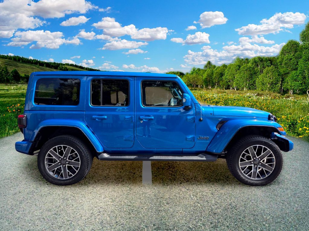 Certified 2023 Jeep Wrangler Unlimited Sahara AWD/4WD image 7