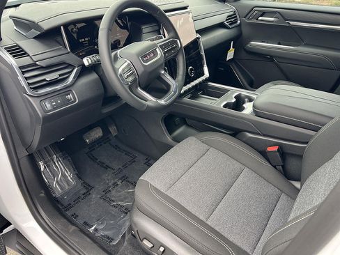 New 2026 GMC Acadia Elevation FWD image 9