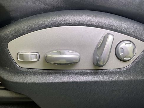 Used 2016 Porsche Cayenne S image 17