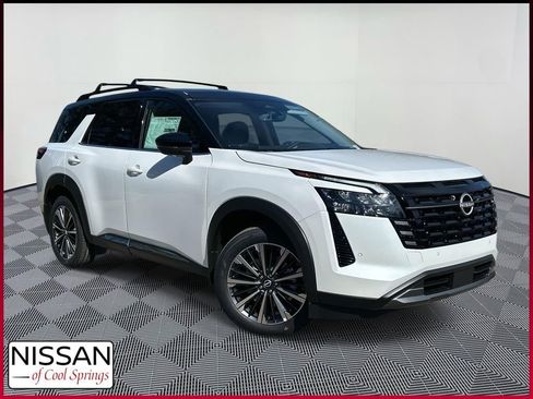 New 2026 Nissan Pathfinder Platinum AWD/4WD image 1