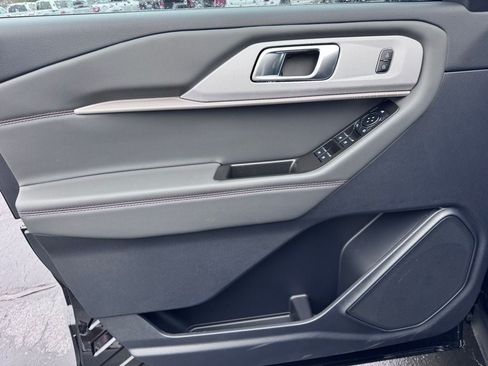 New 2026 Ford Explorer Active AWD/4WD image 21