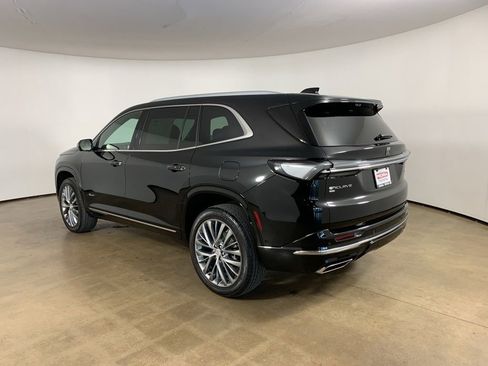 Used 2025 Buick Enclave Avenir w/ Super Cruise Package AWD/4WD image 15