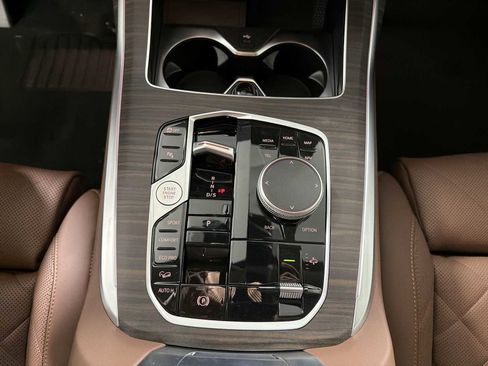 New 2026 BMW X7 xDrive40i image 17