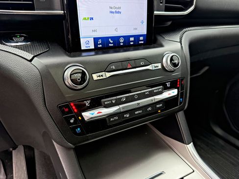 Used 2020 Ford Explorer ST w/ ST Street Pack image 17
