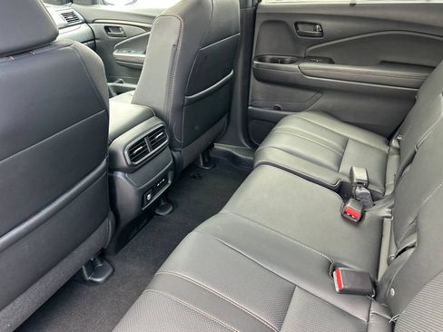 Certified 2025 Honda Passport TrailSport image 13