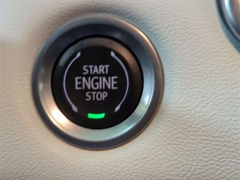 Used 2023 GMC Canyon AT4X image 16