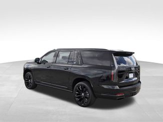 New 2026 Cadillac Escalade ESV Platinum Sport w/ LPO, ONYX Package video 3