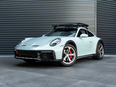 Certified 2024 Porsche 911 Dakar image 48