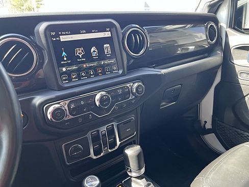 Used 2021 Jeep Wrangler Unlimited Sahara AWD/4WD image 8