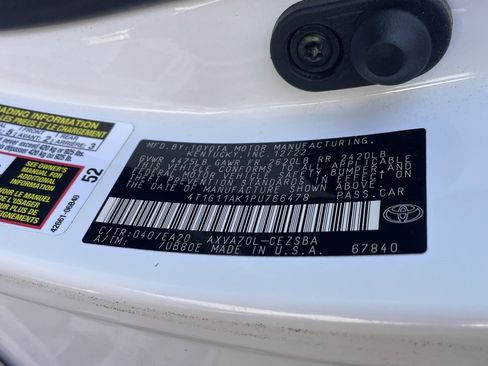 Used 2023 Toyota Camry SE image 11