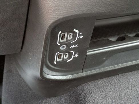 Used 2025 RAM 2500 Big Horn AWD/4WD image 22