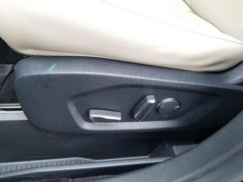 Used 2017 Ford Edge Titanium w/ Equipment Group 302A image 15