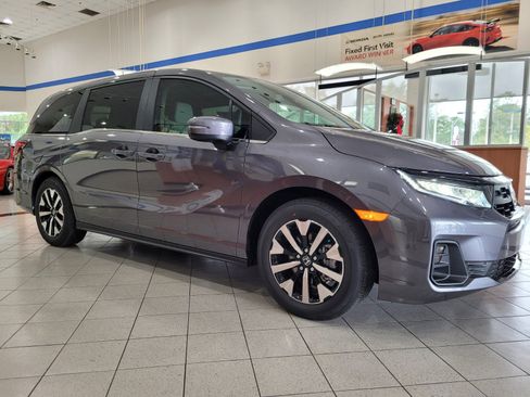 New 2026 Honda Odyssey EX-L image 3
