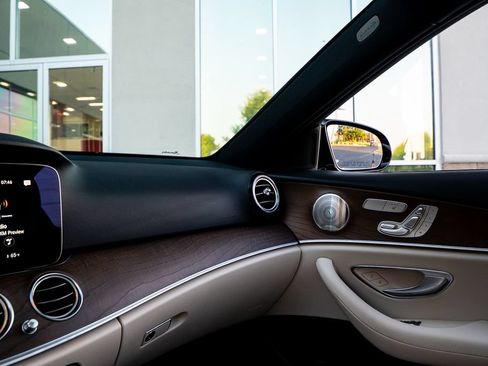 Used 2021 Mercedes-Benz E 350 Sedan image 29