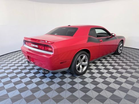 Used 2014 Dodge Challenger R/T RWD image 6