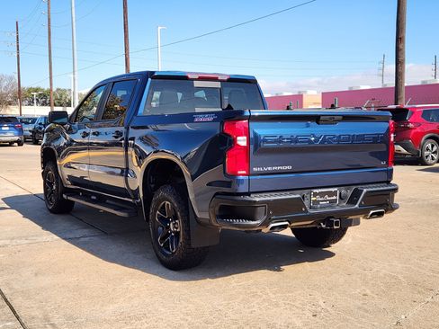 Used 2021 Chevrolet Silverado 1500 LT Trail Boss w/ Convenience Package II image 8