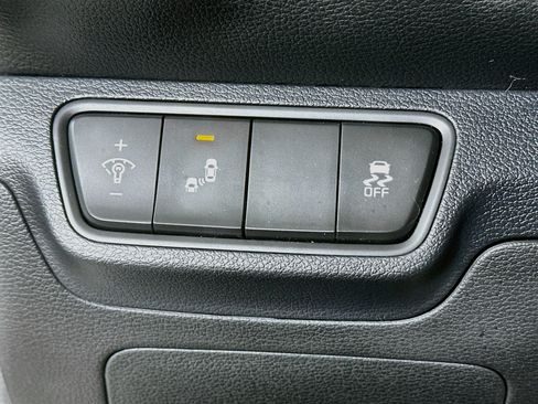 Used 2024 Kia Forte LXS w/ LXS Technology Package FWD image 17