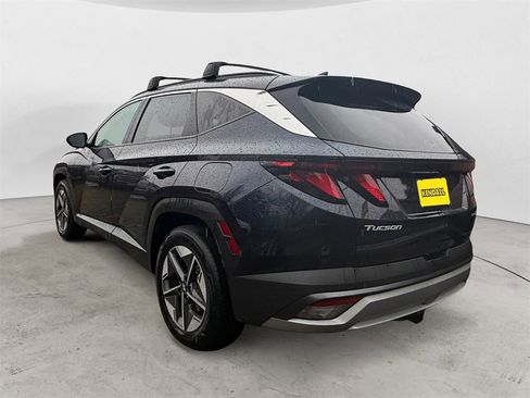 Certified 2025 Hyundai Tucson SEL image 3