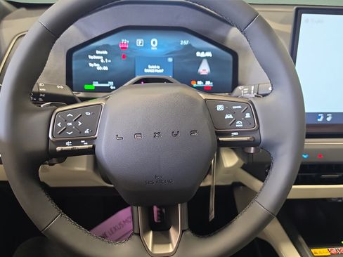 New 2026 Lexus ES 500e AWD/4WD image 22