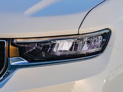 New 2025 Jeep Grand Cherokee Laredo X w/ Luxury Tech Group I image 5