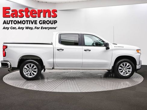 Used 2019 Chevrolet Silverado 1500 Custom w/ Custom Value Package RWD image 4