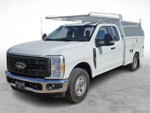 Used 2023 Ford F250 XL w/ XL Chrome Package RWD image 5