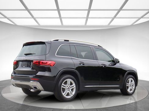 Used 2020 Mercedes-Benz GLB 250 w/ Premium Package image 8