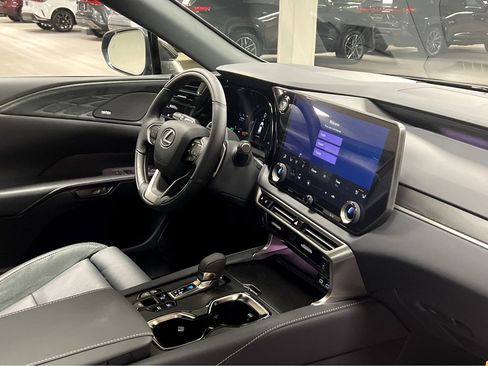 New 2026 Lexus RX 450h AWD image 33